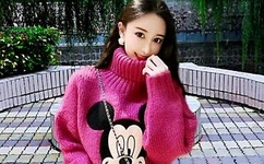 啦啦啦韩国MV男的女的唱的